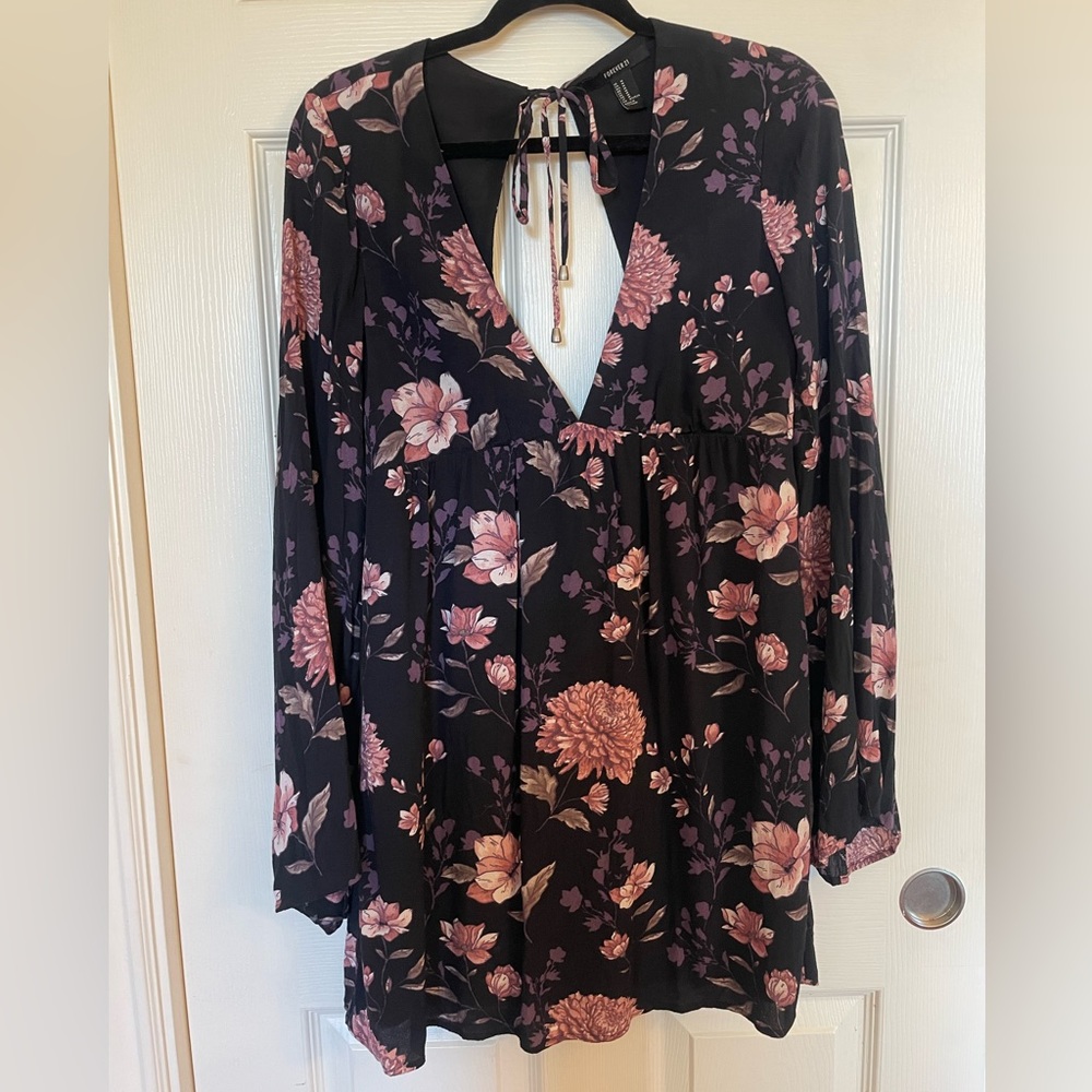 V-neck floral mini dress